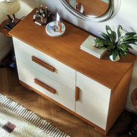 Cômoda Sapateira Bréscia 4 Gavetas e 1 Porta - 100% MDF Branco [Tampo Espaçoso]